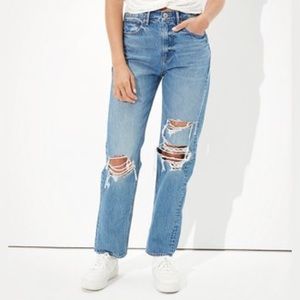 American Eagle 90’s boyfriend jeans